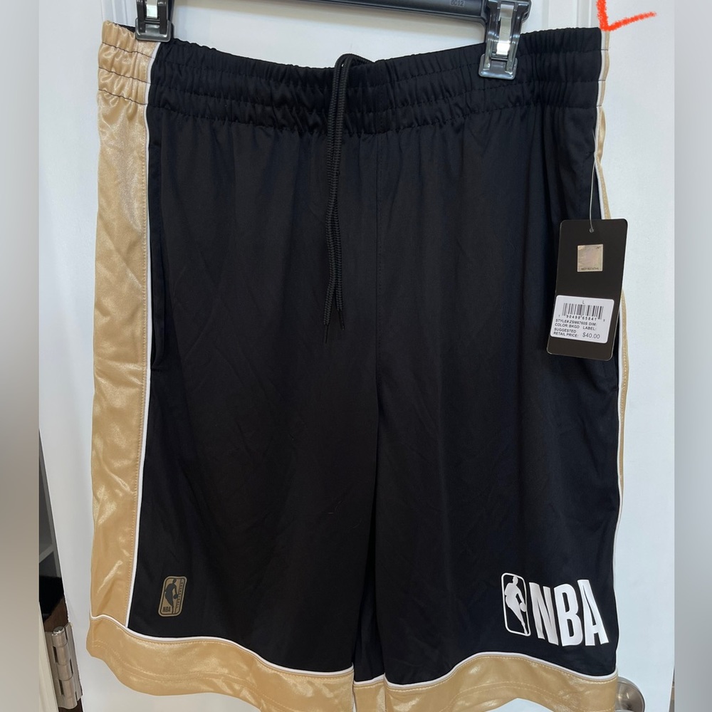 Men’s large NBA shorts new